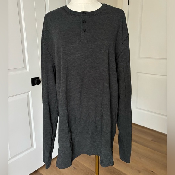 Lululemon Mens 5 Year Basic Long Sleeve Henley - Picture 2 of 3